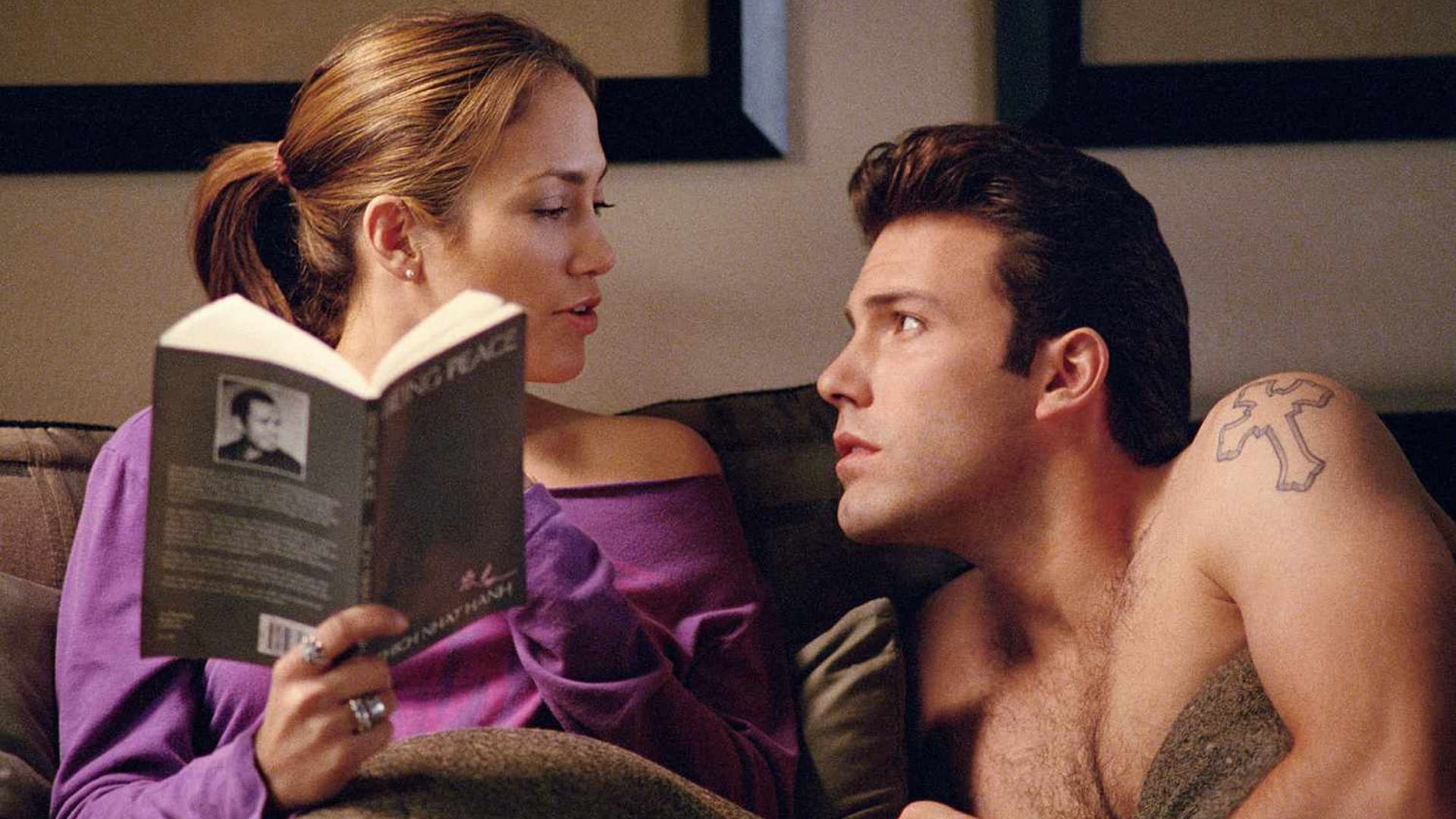 Jennifer Lopez y Ben Affleck escena