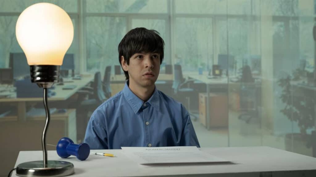 FICG 2024: ¿Quién es Julio Torres, el actor, director y guionista que triunfó con Problemista?