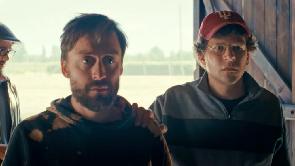 Tráiler y todo sobre Un dolor real, con Jesse Eisenberg y Kieran Culkin