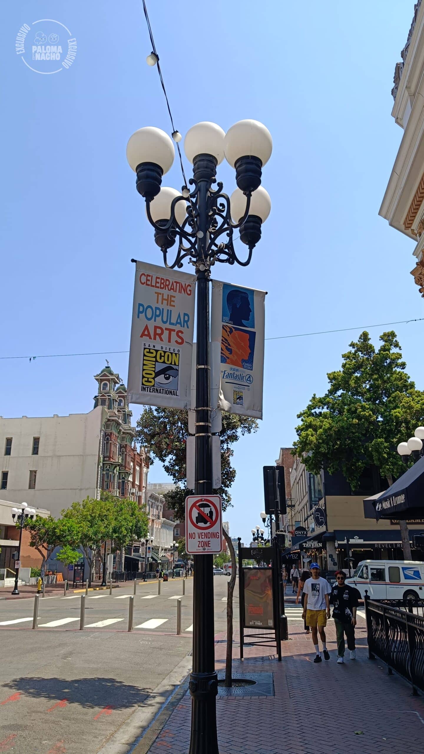 Póster de Los 4 fantásticos en San Diego Comic-Con calles