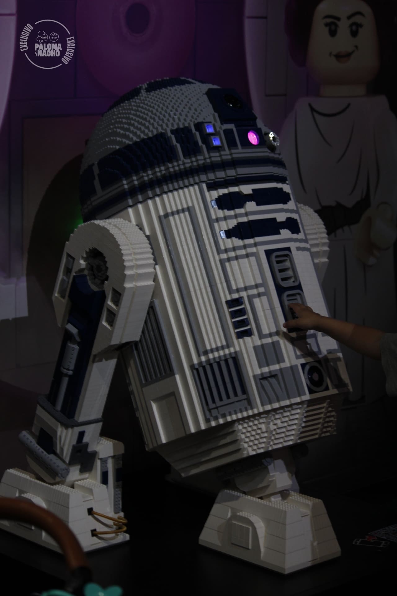 R2D2 LEGO Comic-Con 2024