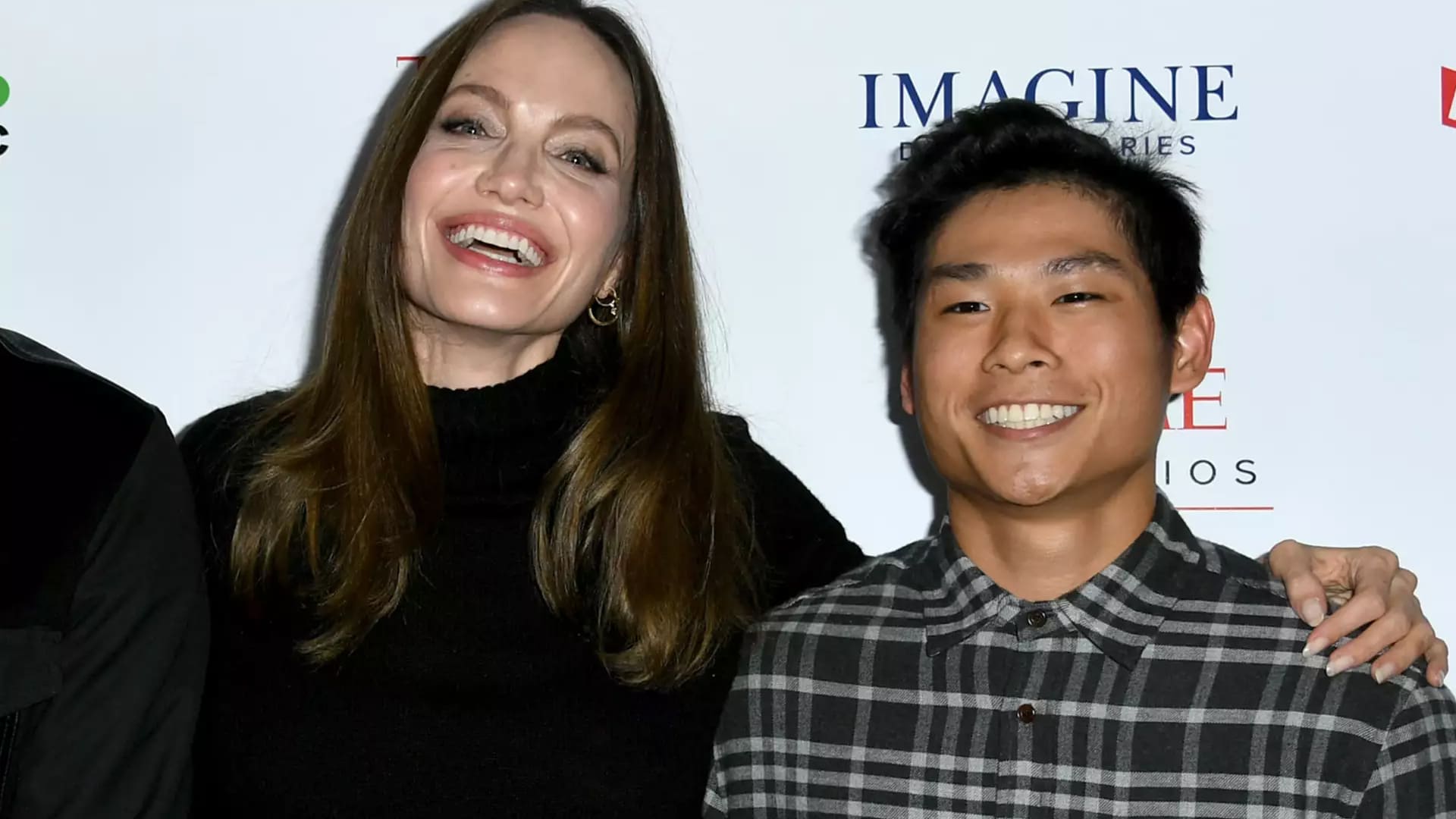 Angelina Jolie y su hijo Pax