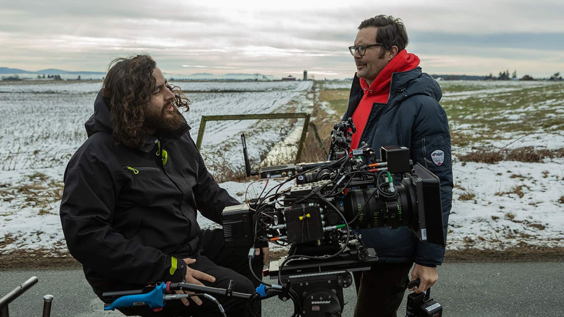 Andrés Arochi filmando Longlegs