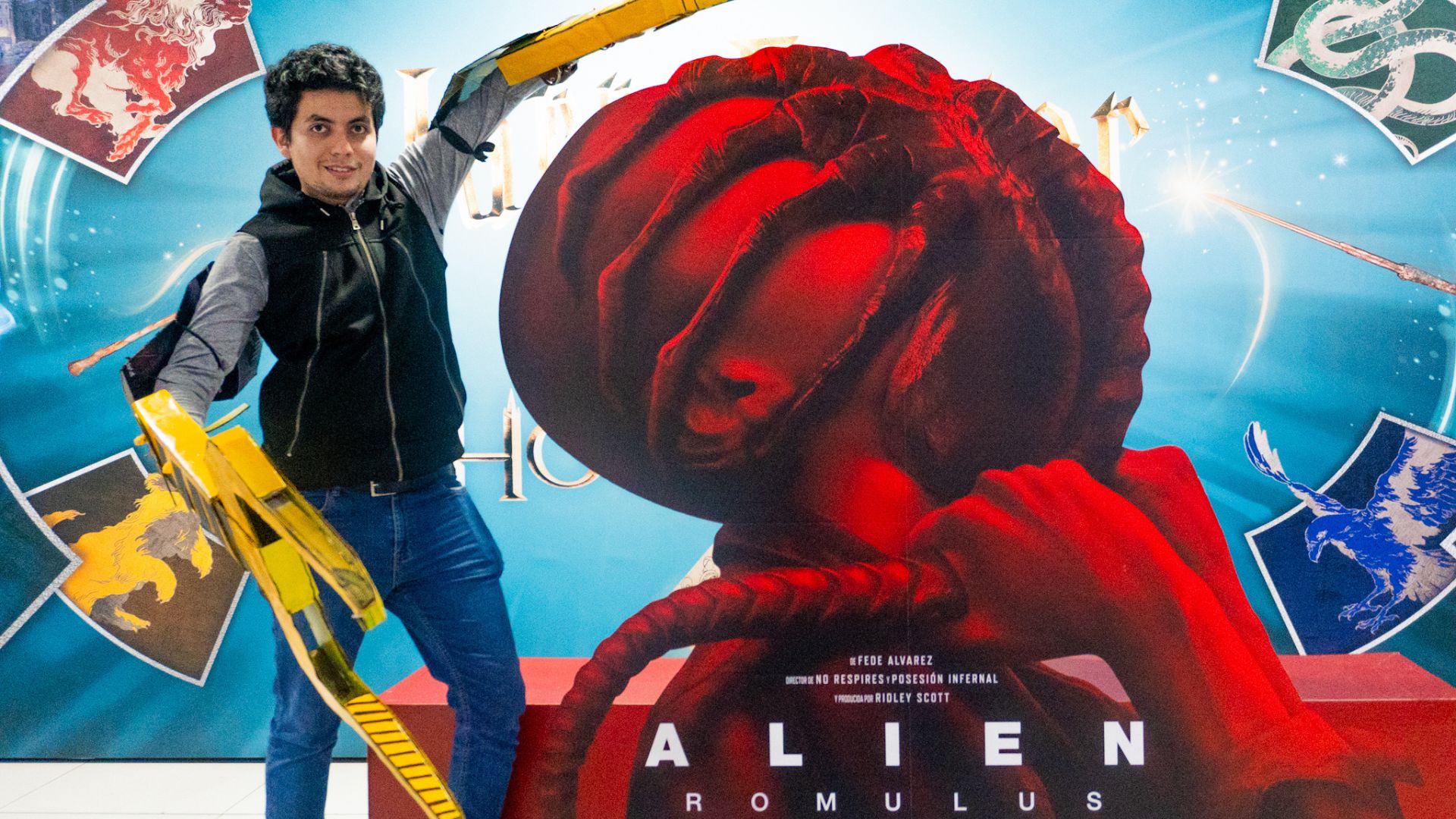 Algunos de los asistentes de la función de ALien: Romulus en Cinépolis Universidad portaron elementos y vestimenta a la querida franquicia