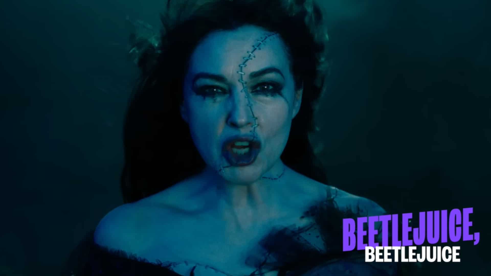 Monica Bellucci Beetlejuice personaje Lala Plenia