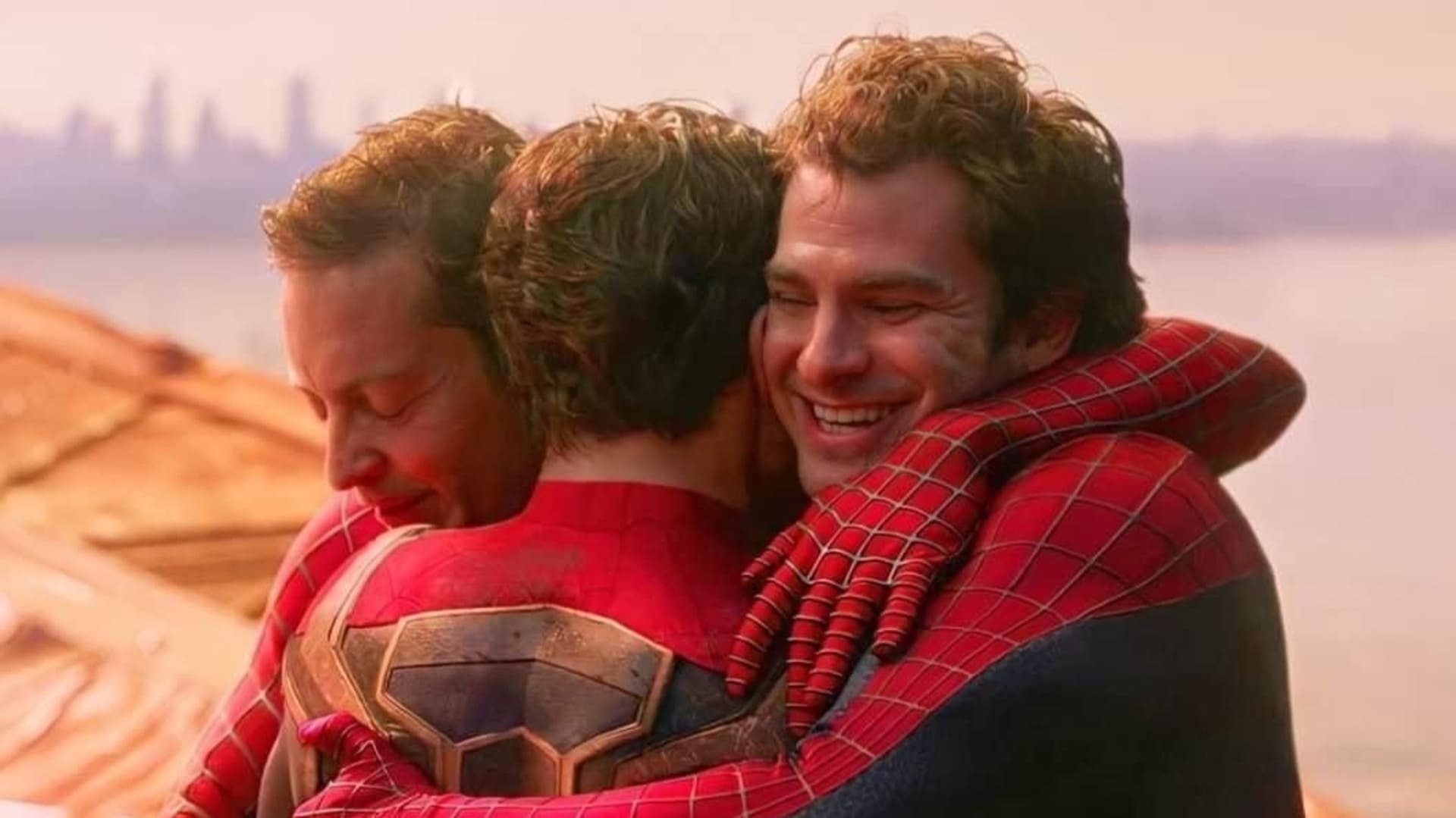 Abrazo de Spider-Mans