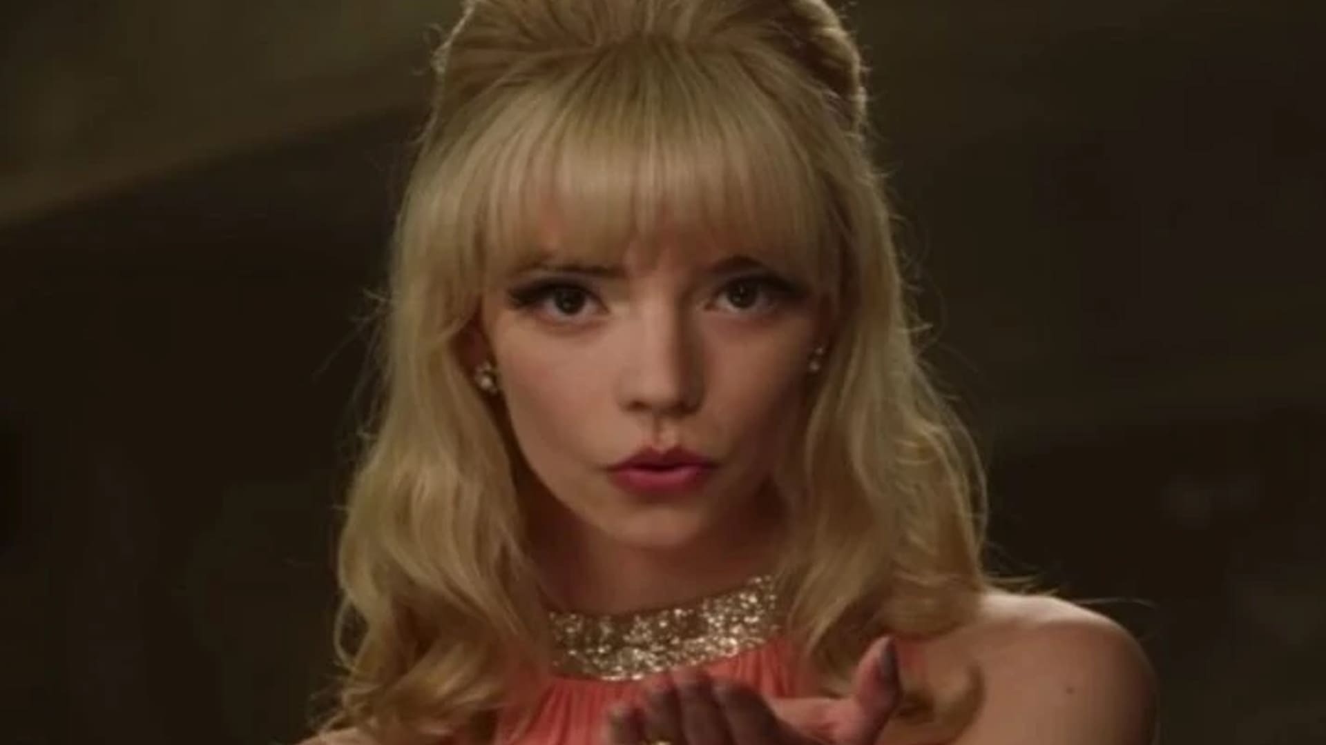 Anya Taylor-Joy escena