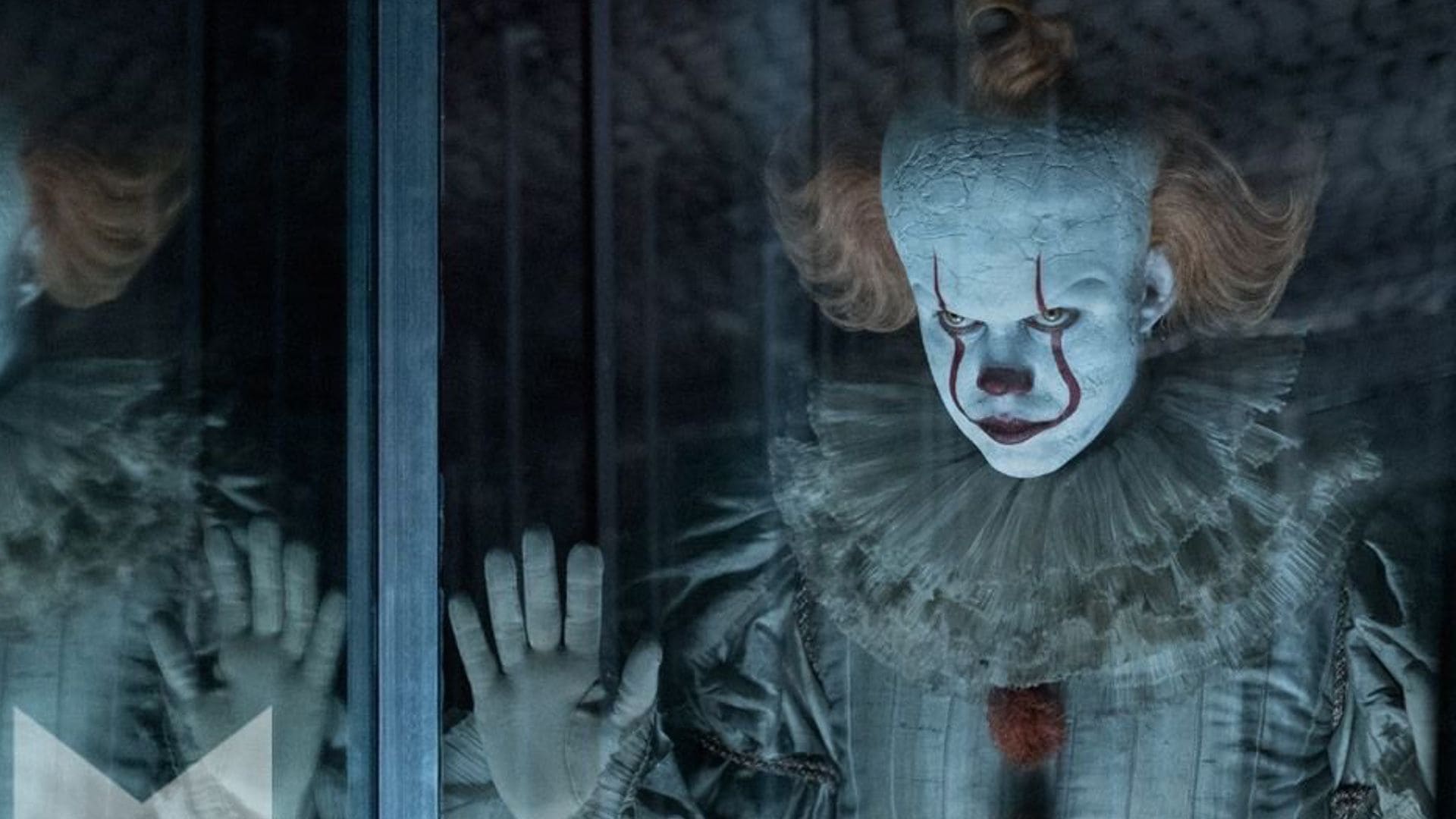 pennywise en una casa de espejos