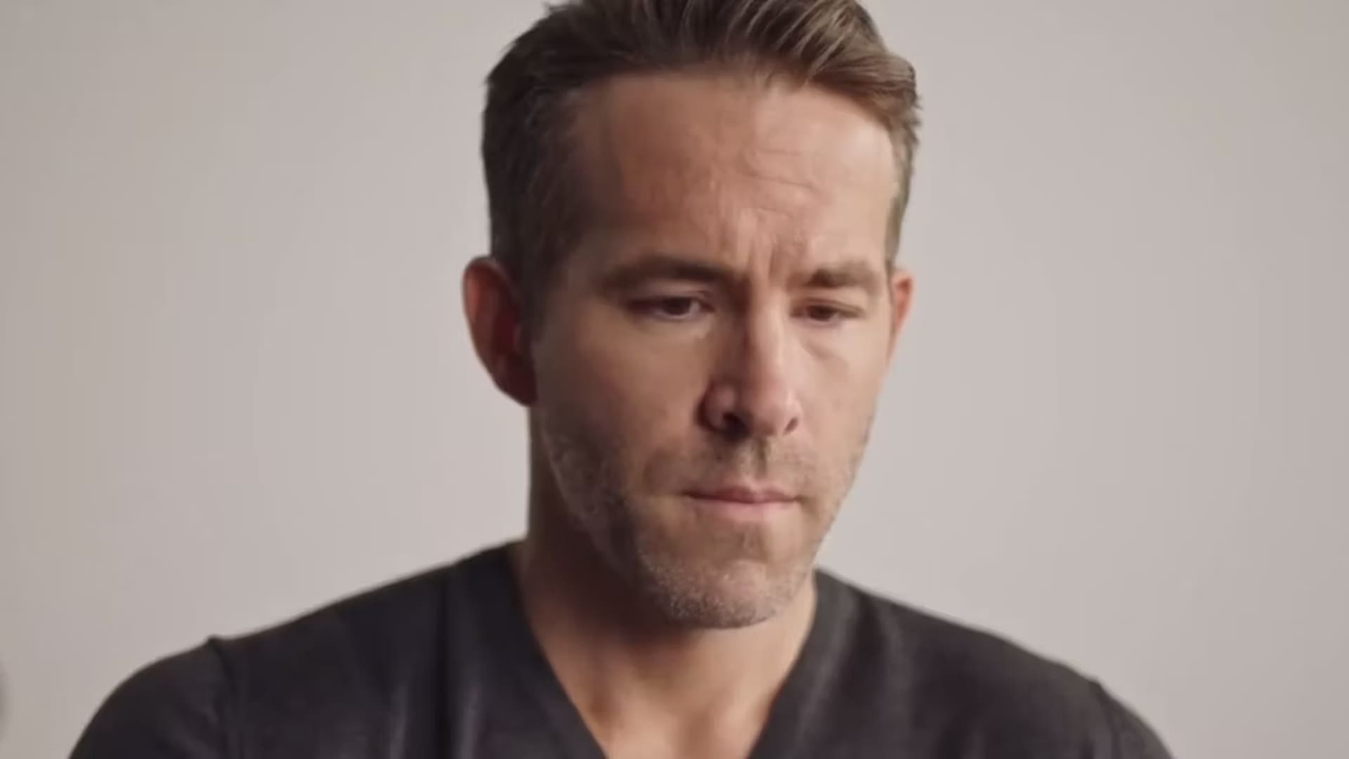 Ryan Reynolds escena triste