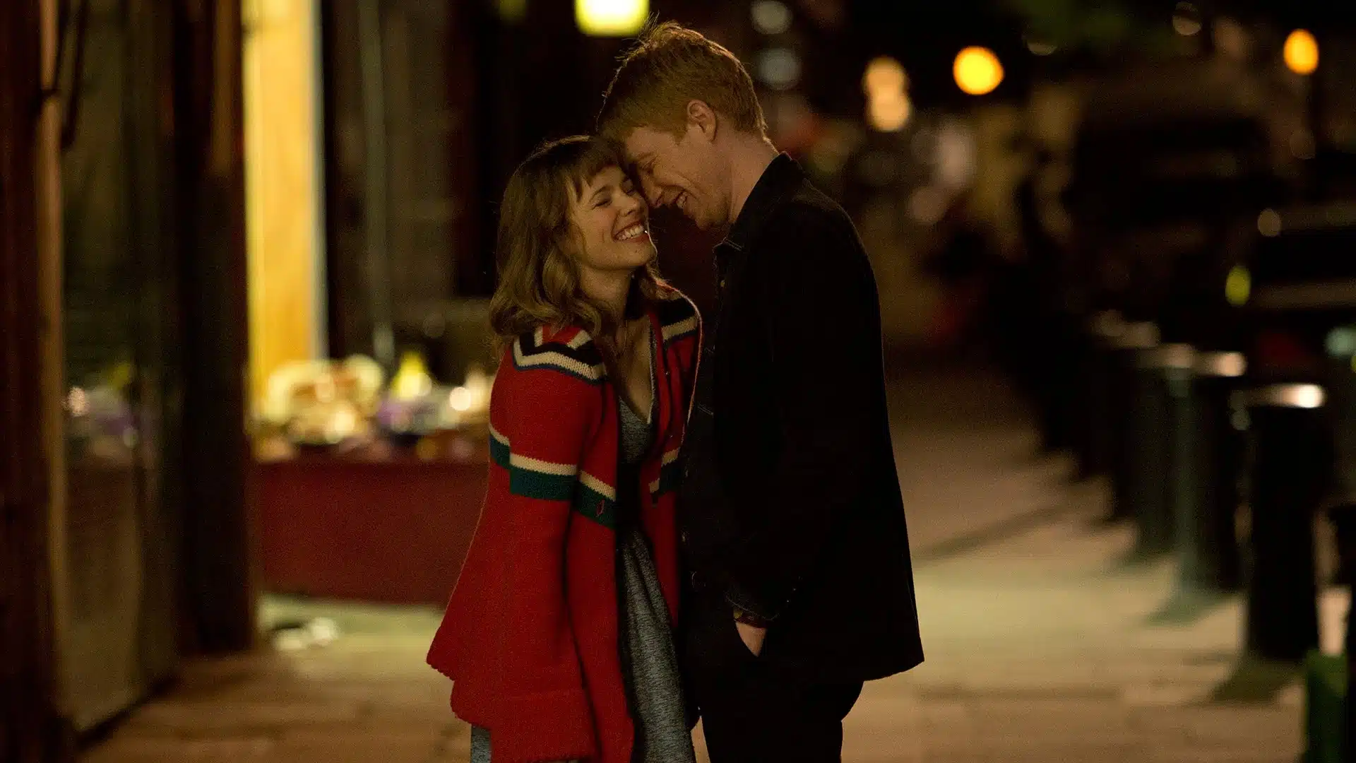 Rachel McAdams y Domhnall Gleeson