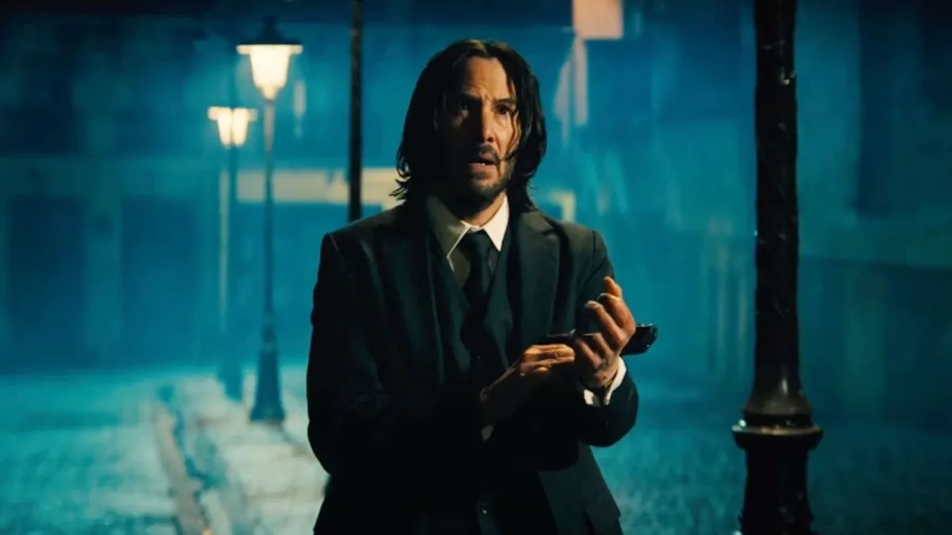 John Wick bajo la lluvia