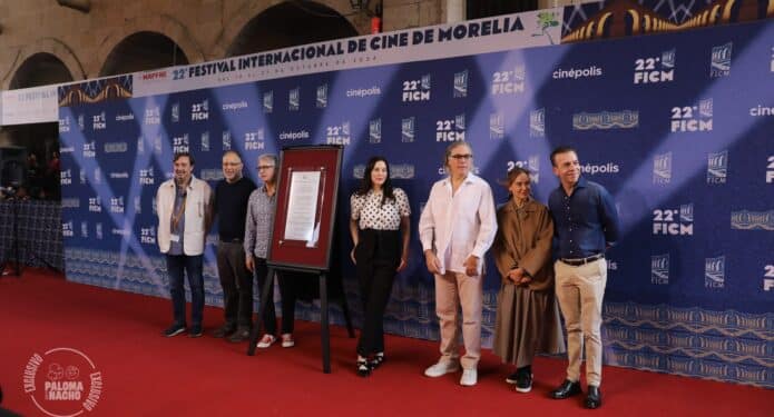Placa FICM 2024 Liv Tyler Rodrigo Prieto