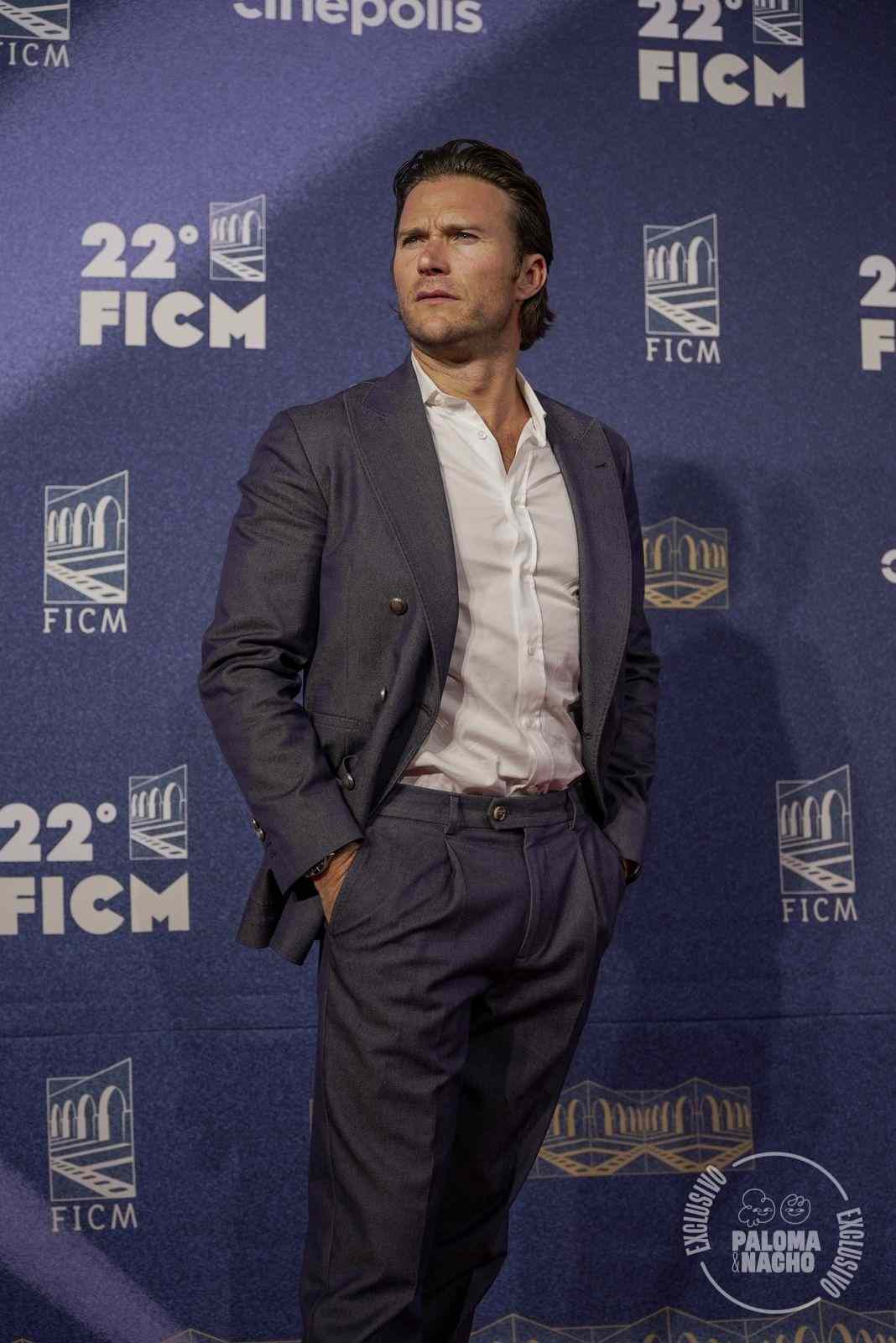 Scott Eastwood 1992 México alfombra roja