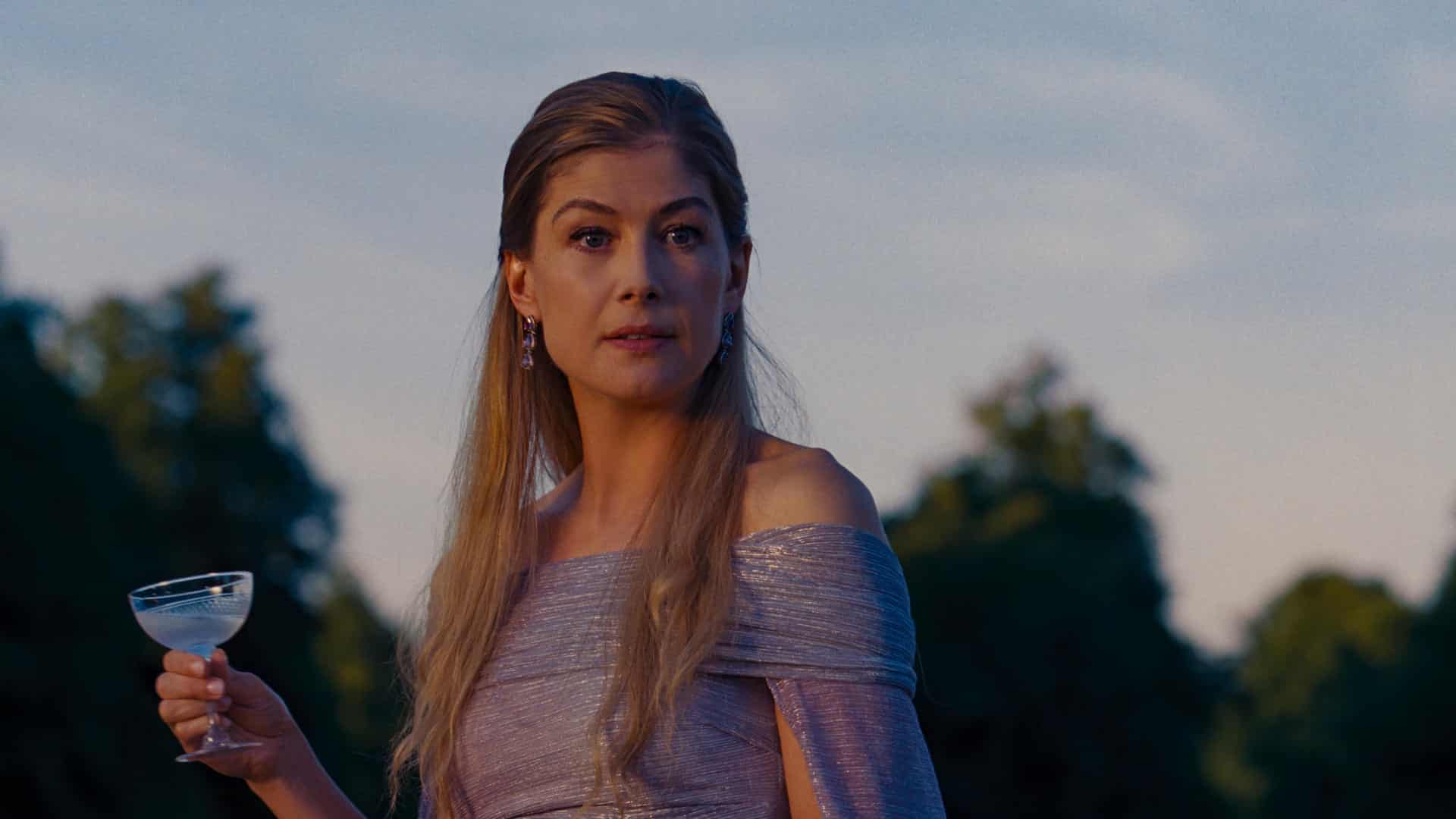 rosamund pike en saltburn