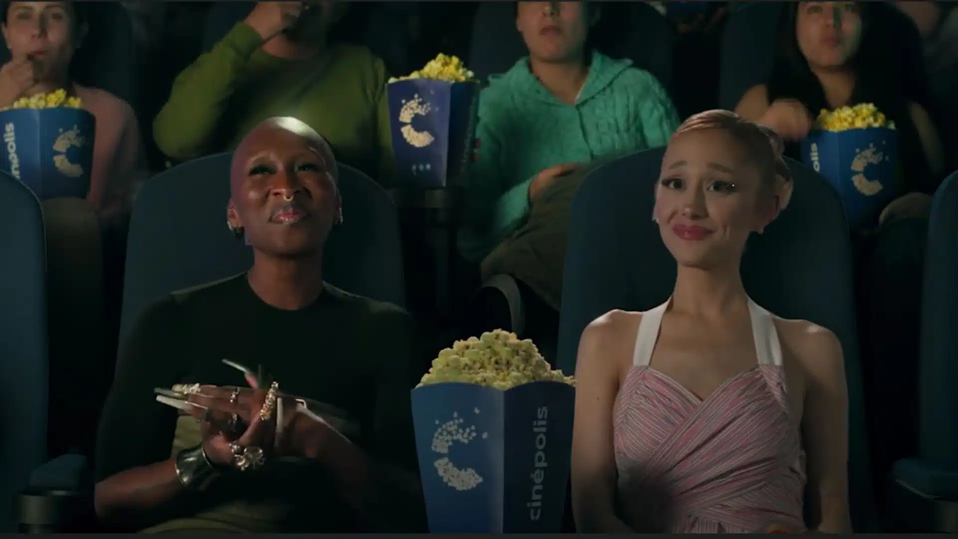 ariana grande y cynthia erivo comercial cinépolis