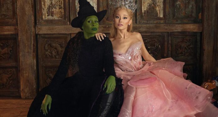 Así fue como Ariana Grande y Cynthia Erivo firmaron su contrato en Wicked
