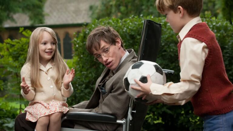 Eddie Redmayne como Stephen Hawking