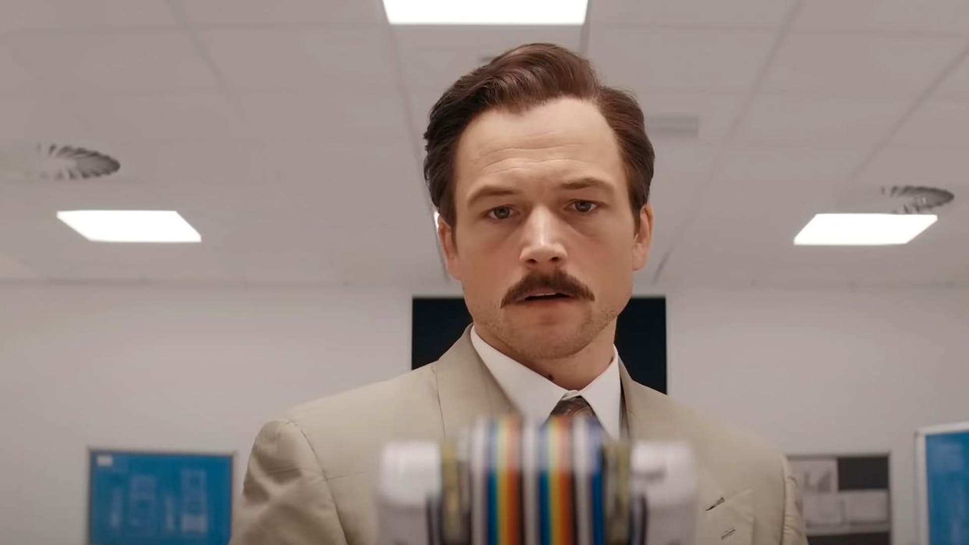 tetris película taron egerton