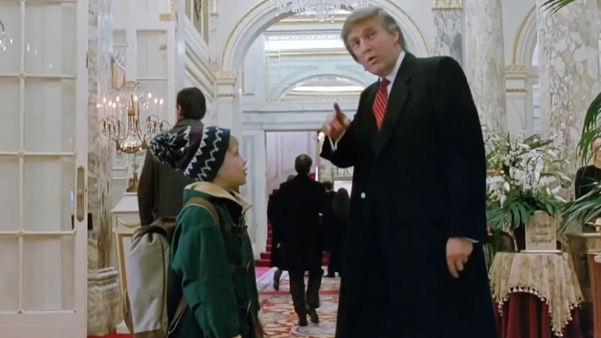 Donald Trump en Mi pobre angelito 2