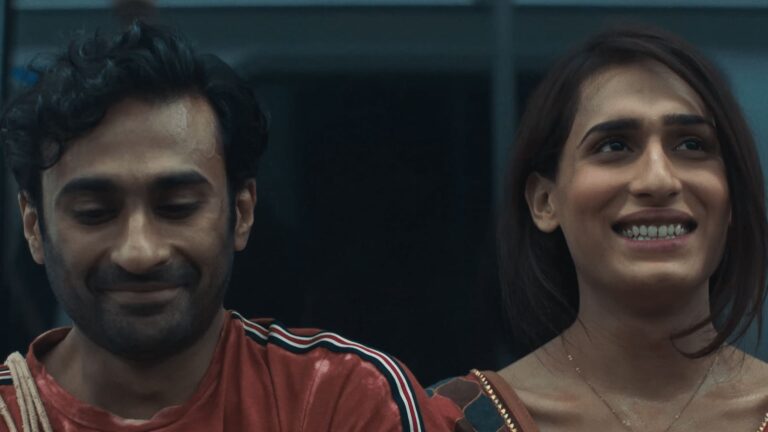 Biba y Haider en el metro, Joyland
