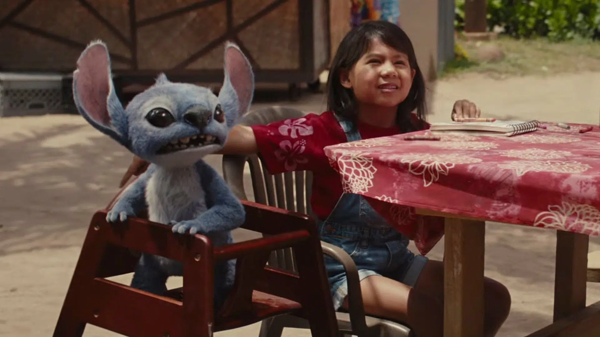 Lilo y Stitch en la mesa