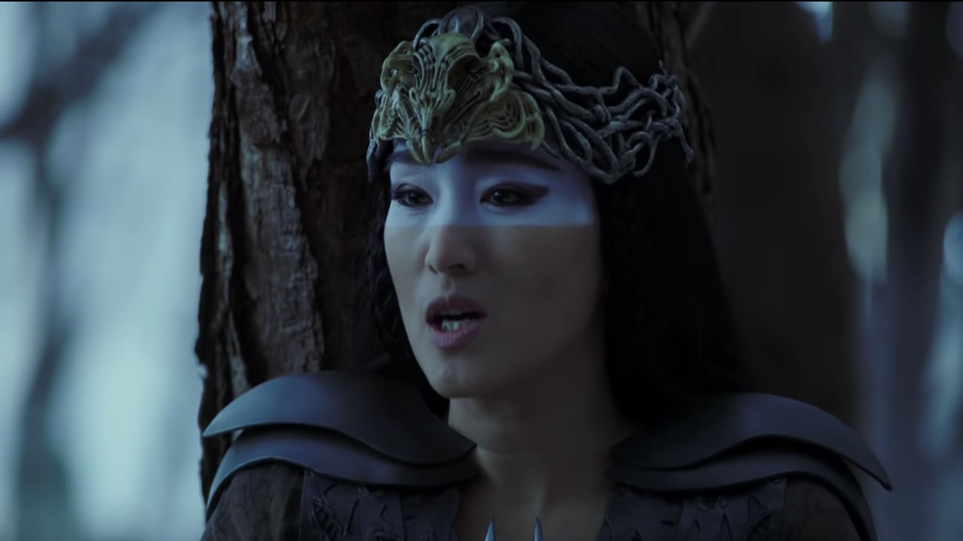Mulán live-action cambios bruja