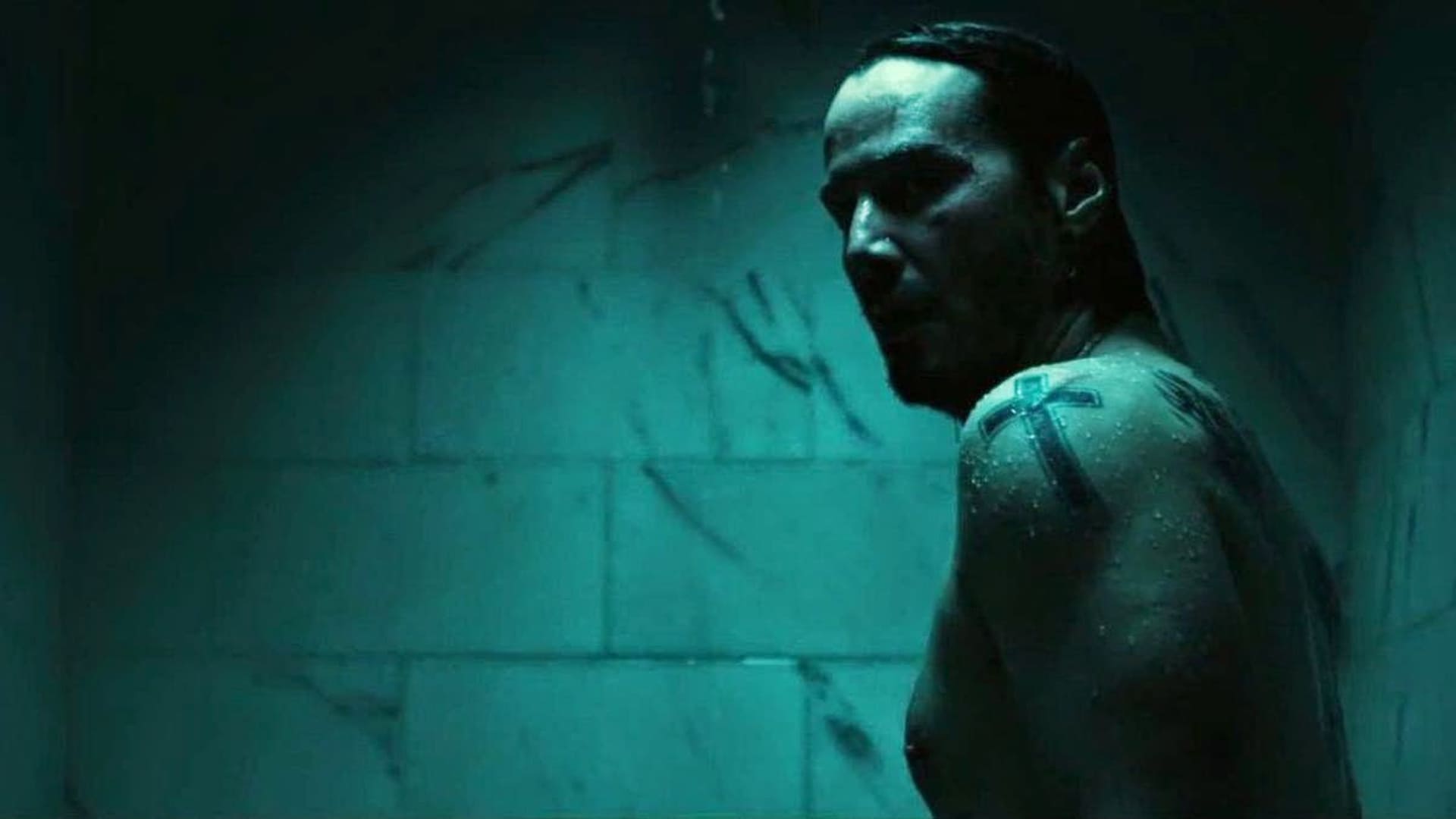 John Wick en la ducha