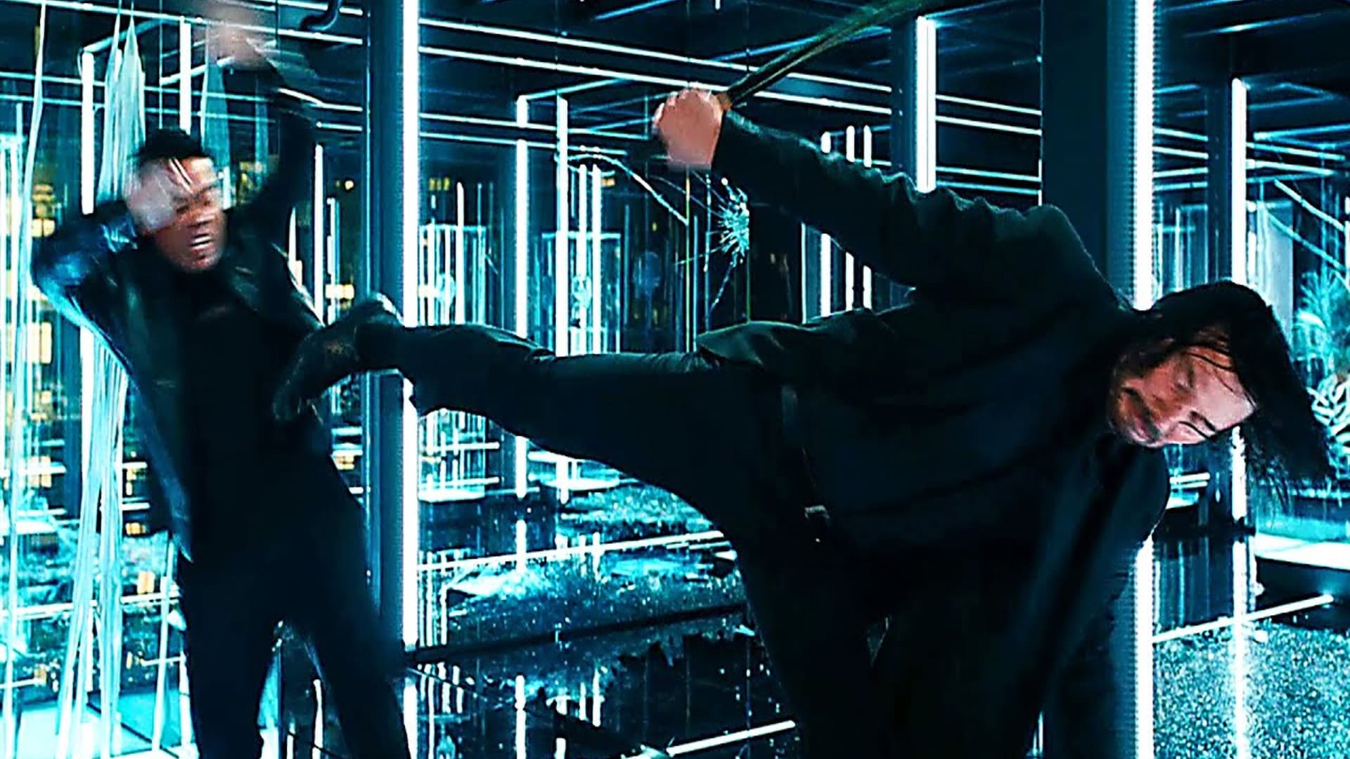 Keanu Reeves pelea espejos