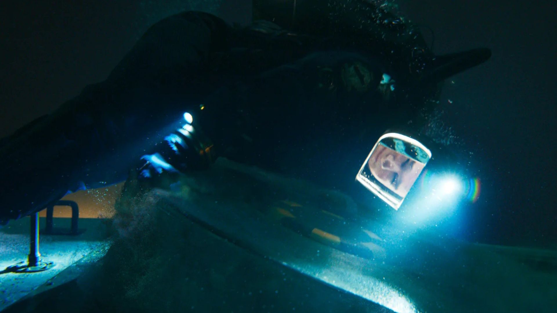Tom Cruise bajo el agua