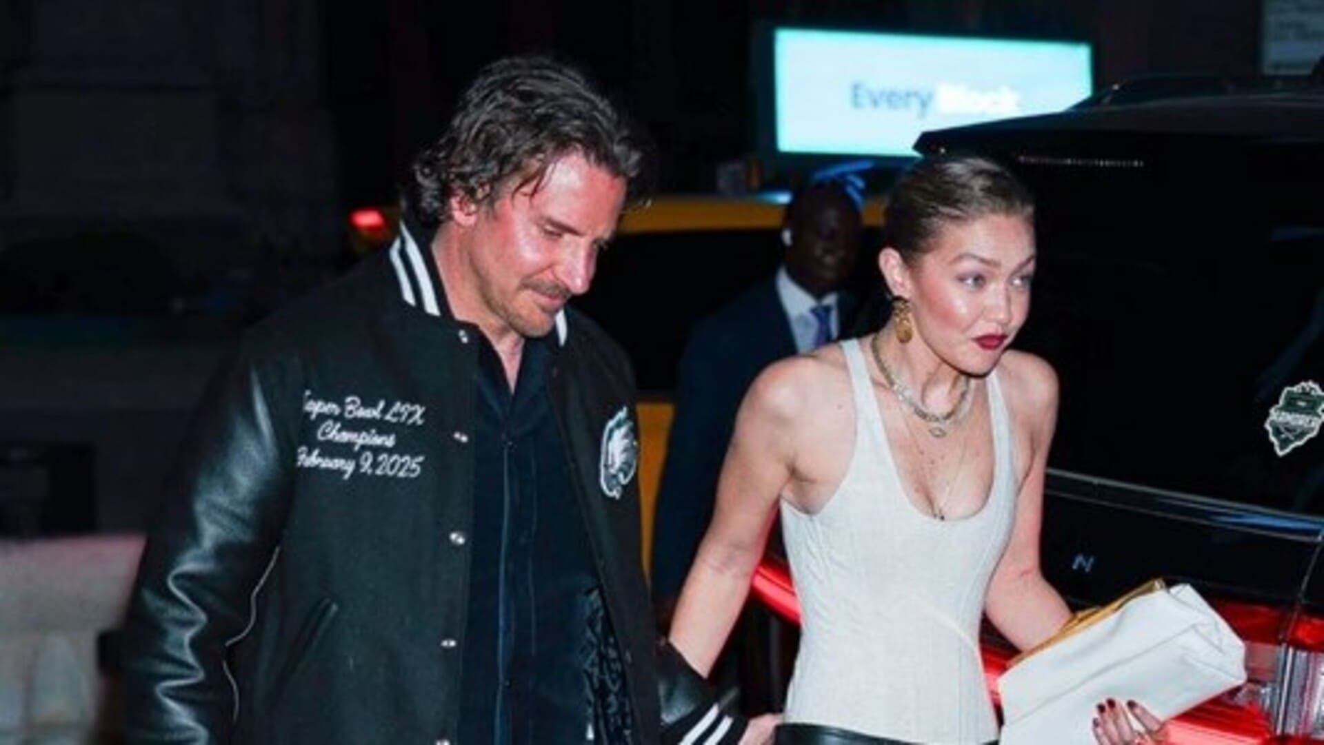Bradley Cooper y Gigi Hadid, foto vía BACKGRID