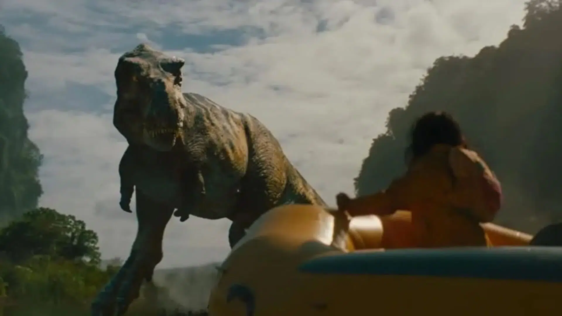jurassic world renace escena balsa