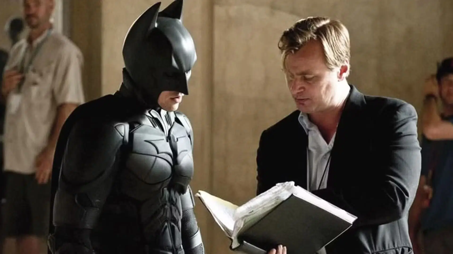Christopher Nolan dirigiendo a Christian Bale como Batman