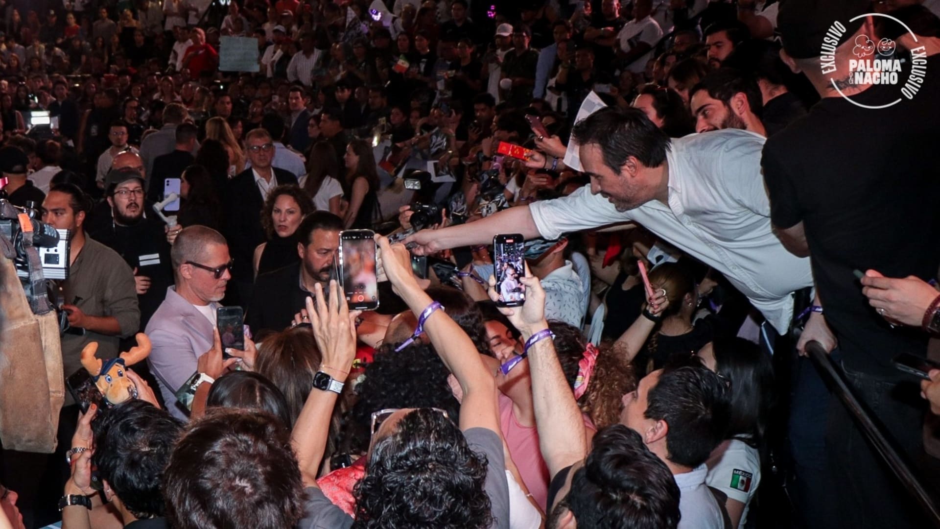 Brad Pitt y fans