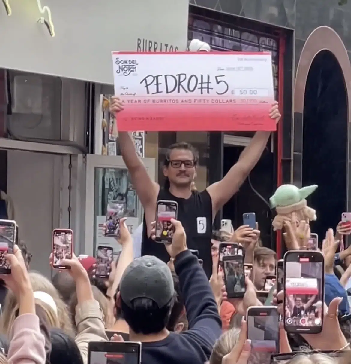 George Gountas, doble de Pedro Pascal