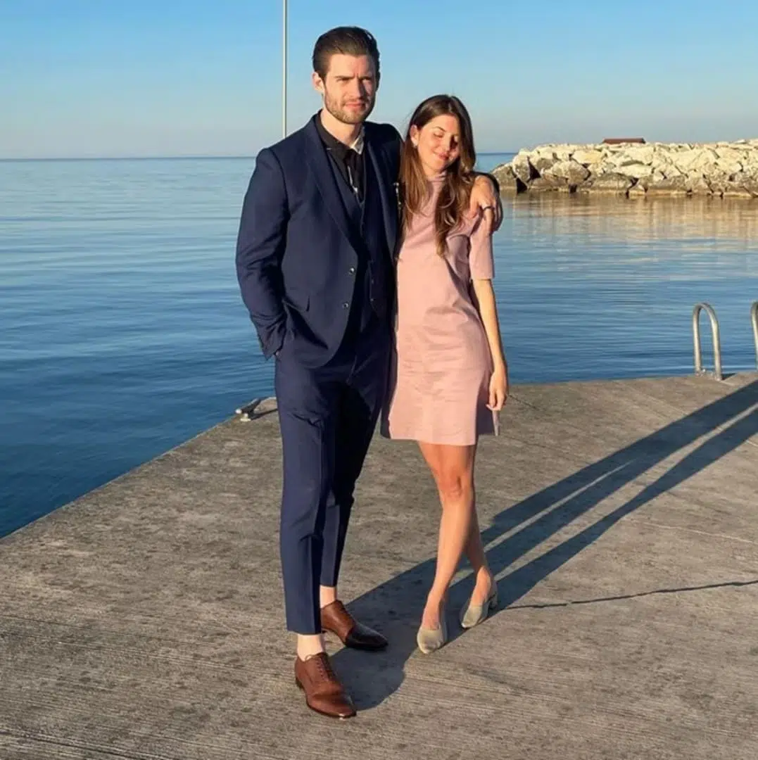 david corenswet y julia best warner