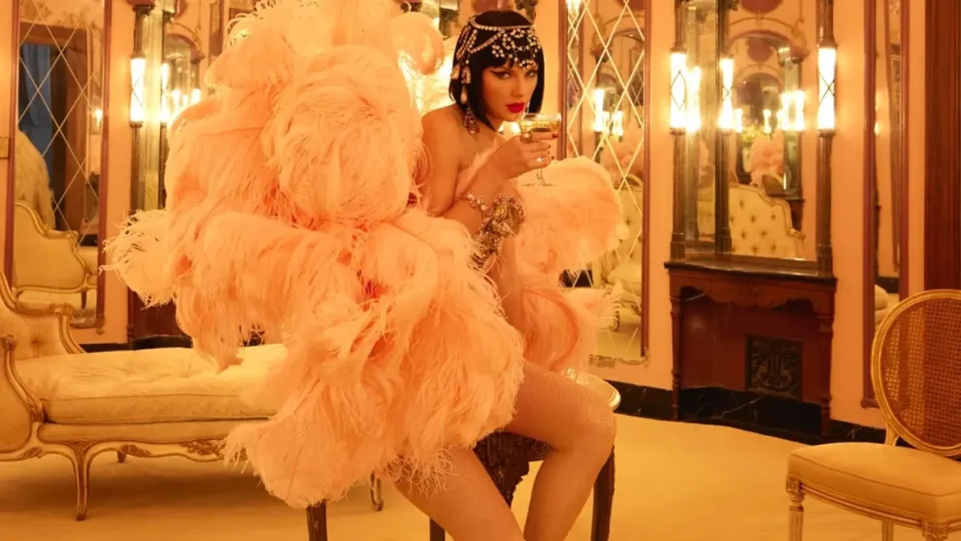 Taylor Swift: The Life of a Showgirl