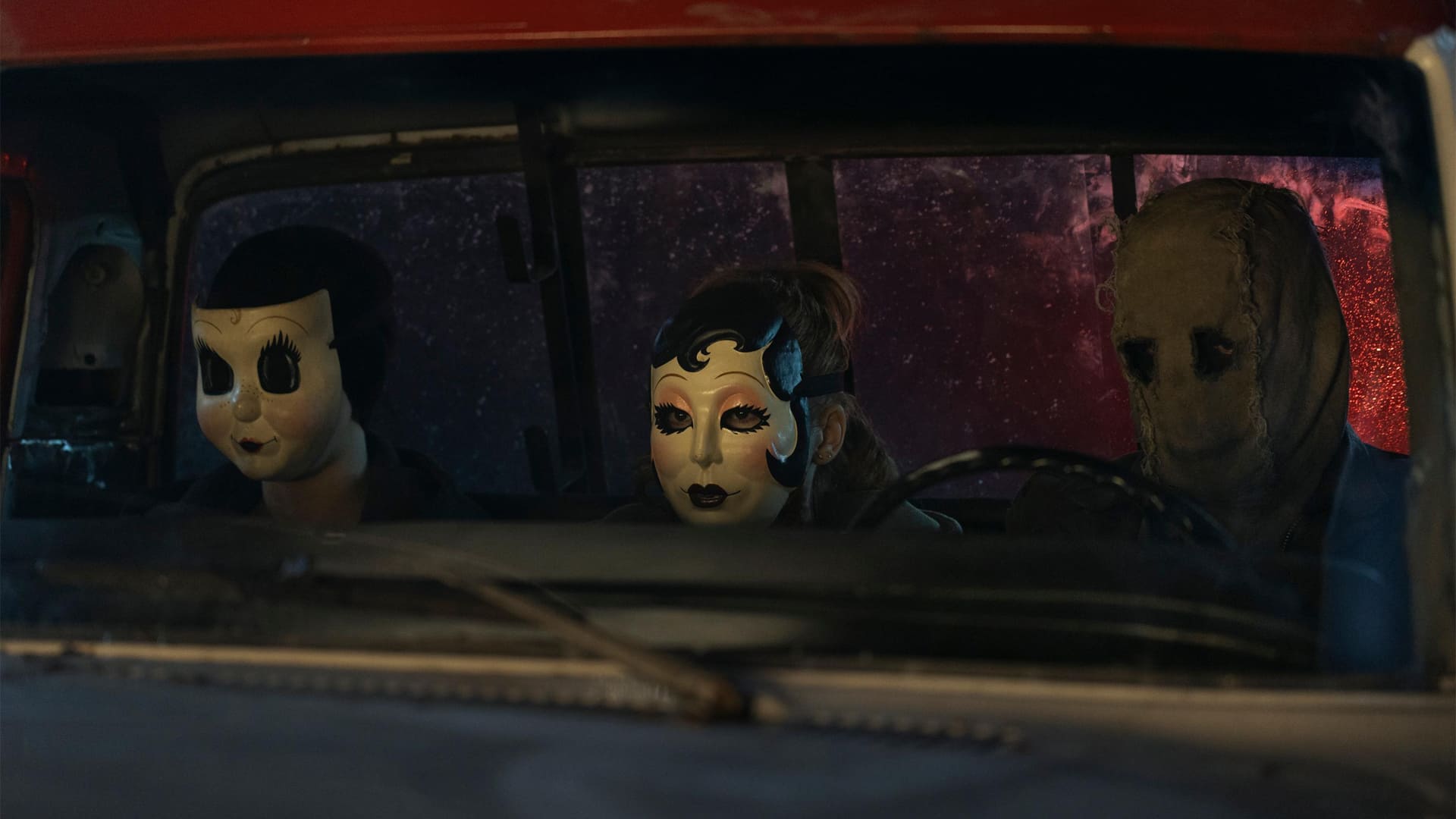 Los extraños 3 escena camioneta