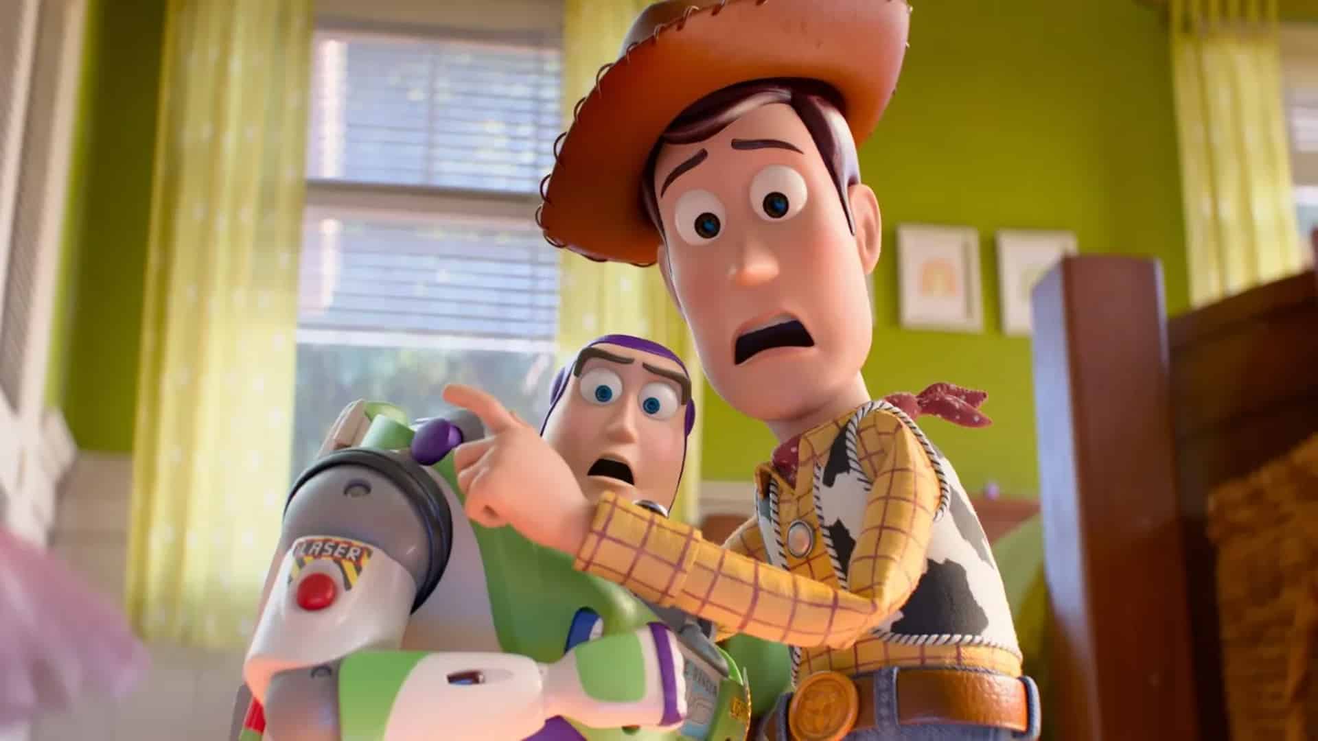 Woody y Buzz asustados