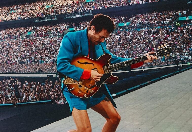 Harry Styles logra récord histórico en Wembley y lo dedica a One Direction